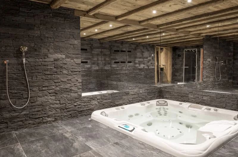 Glimmering 6BR Chalet with Wellness Facilities photo 5