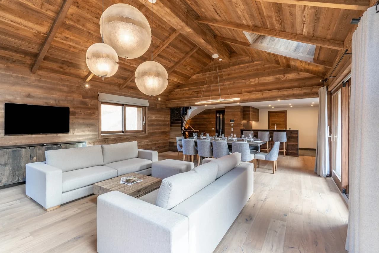 Posh Modern Chalet at the Heart of Three Valleys