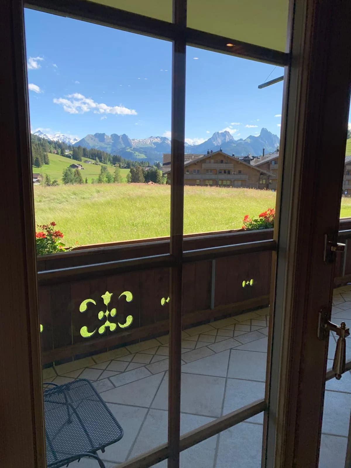Ski In Luxury Chalet For Unforgettable Stay photo 5