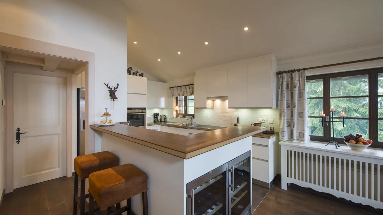 Elegant Apartment with Valley Views photo 3