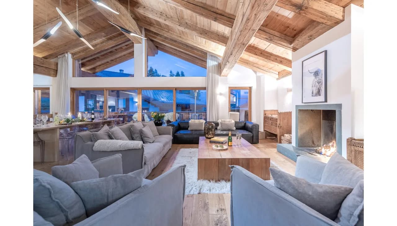 Stylish Snow Penthouse With Sparkling Jacuzzi photo 2