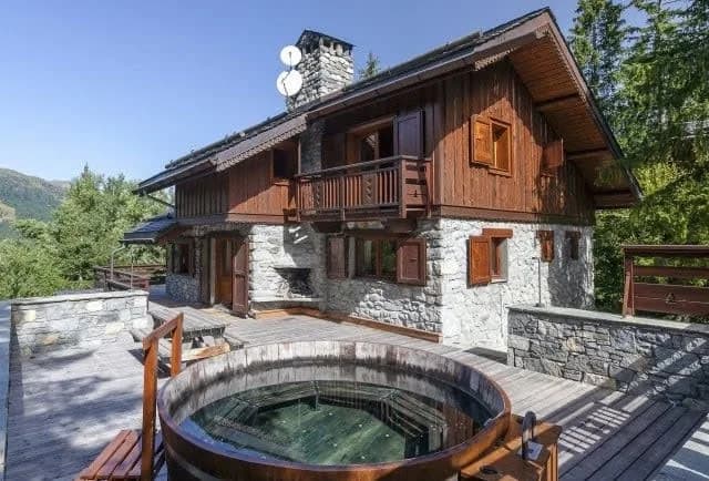 Glorious Dwelling Chalet photo 3