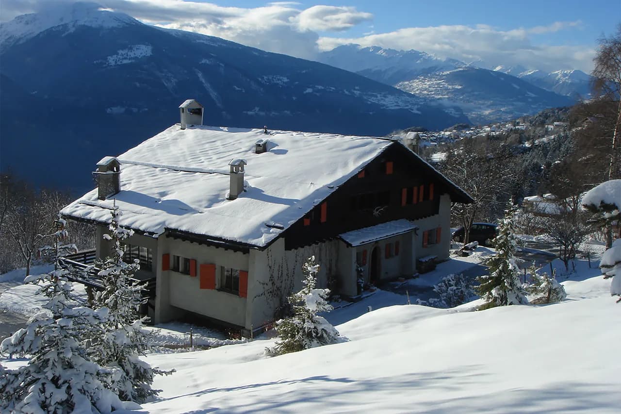 Charming Family Chalet With Gym And Jacuzzi photo 4