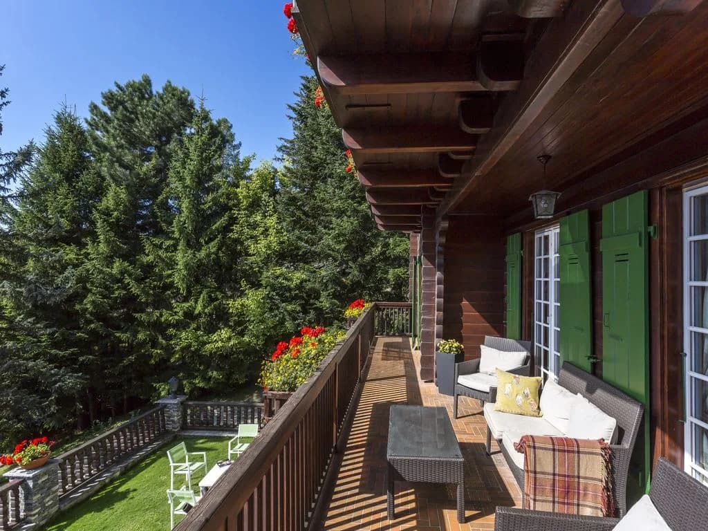 Traditional Chalet Close To Central Slopes photo 4