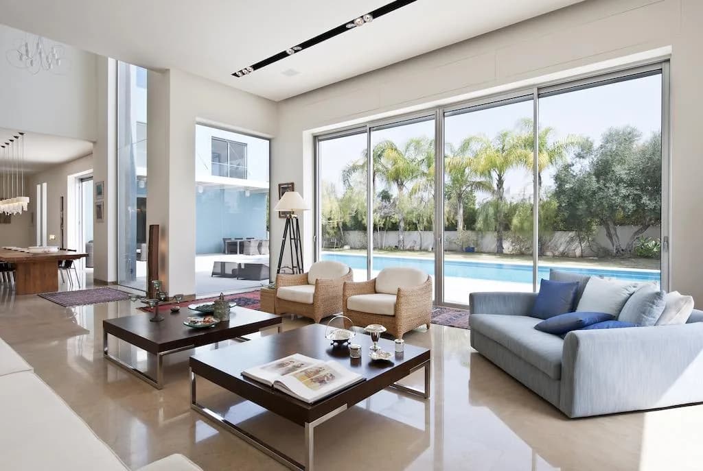 Creative Villa with Beautiful Grounds and Jacuzzi photo 3