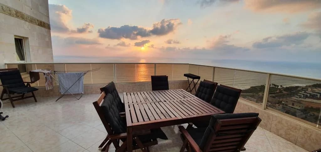Vacation Penthouse in Netanya Coastal City photo 2