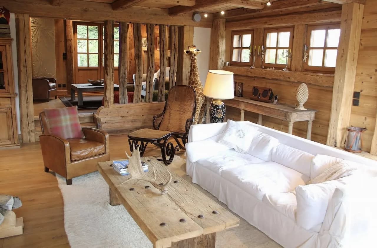 Panoramic CHalet Surrounded by Mountains photo 4