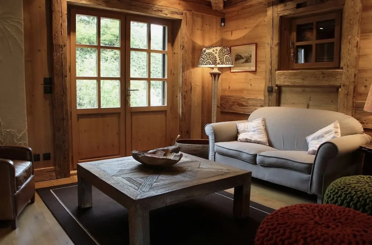 Panoramic CHalet Surrounded by Mountains photo 5
