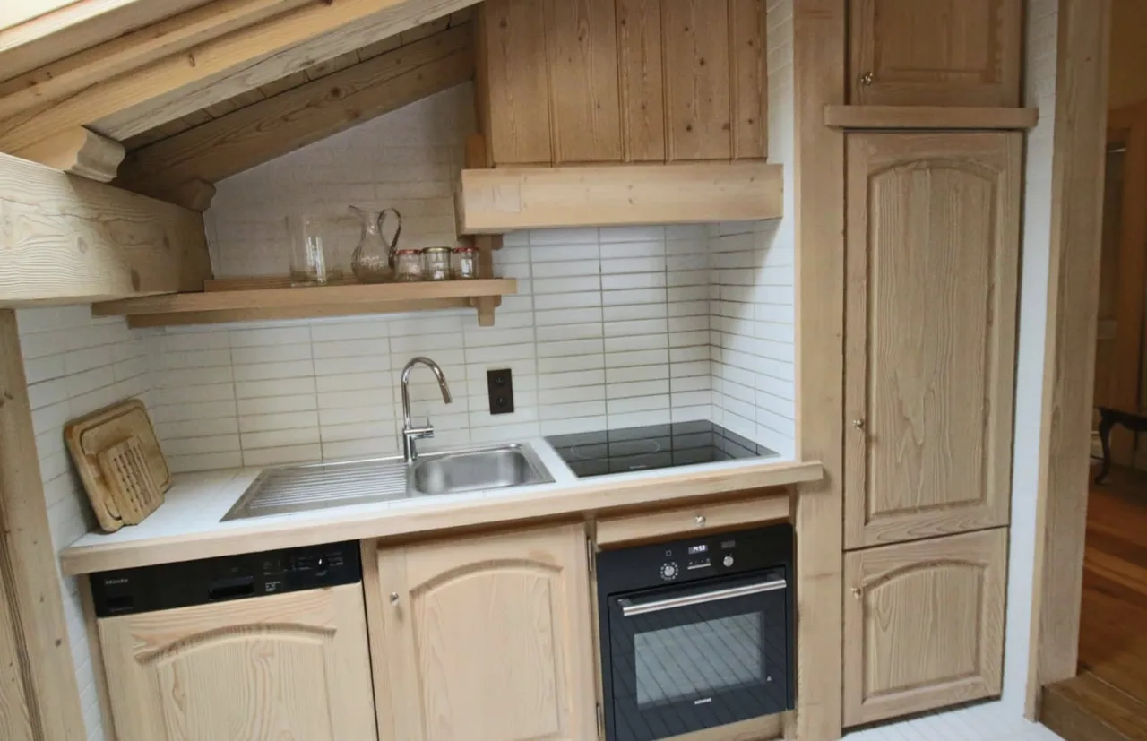 Artistic Apartment in the Heart of Village Centre photo 2
