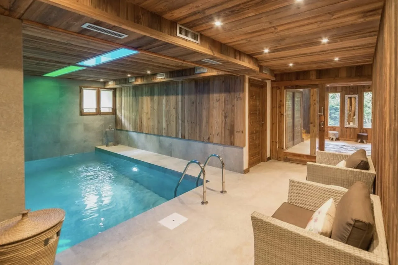 Refined Style Chalet Near Rochebrune Gondola photo 2
