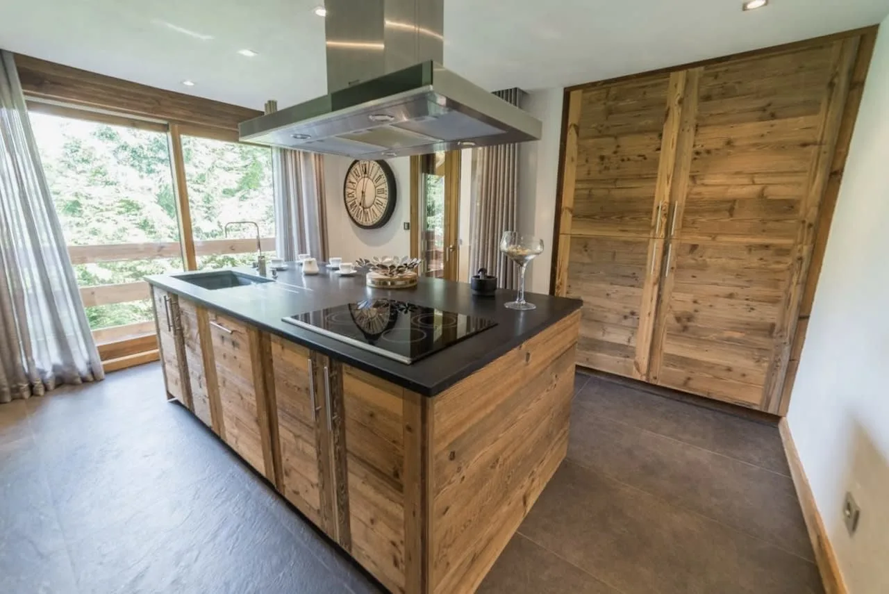 Refined Style Chalet Near Rochebrune Gondola photo 5