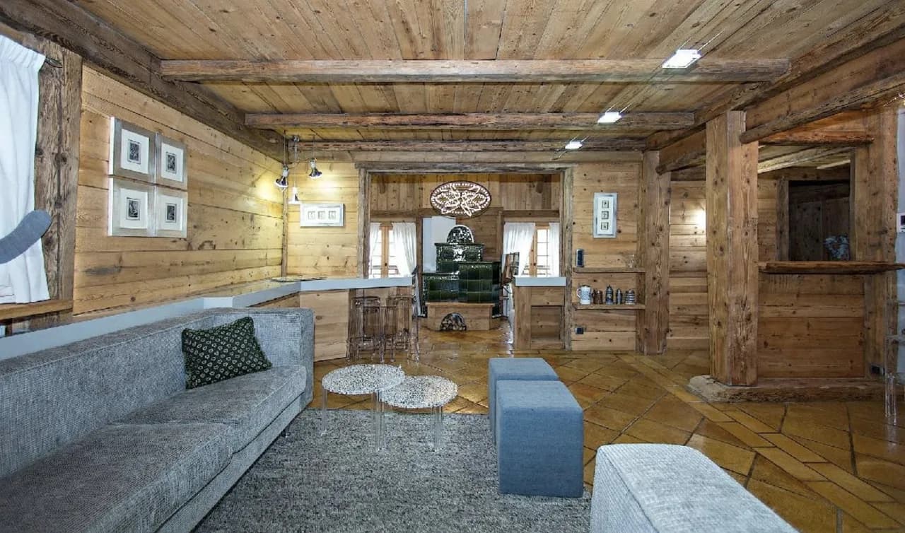 5 BR Classic Chalet Close to Resort Center photo 4