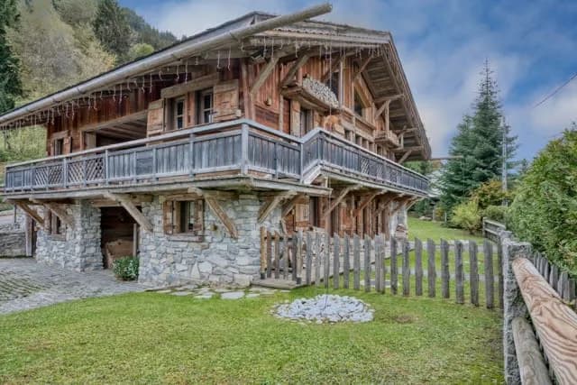 Warm Loving Chalet at the Heart of Megeve photo 2