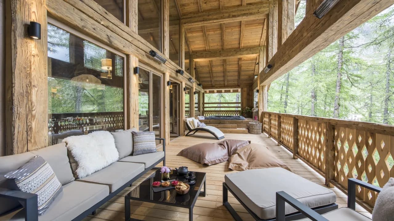 Sensational Posh Chalet For Best Mountain Experience photo 4