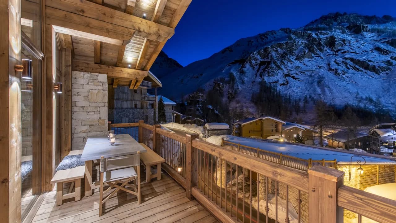 Chalet 4 - Sophisticated Classic With Great Views photo 5