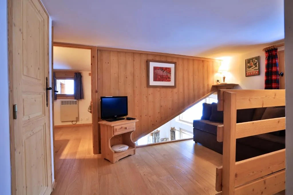 Merry Chalet In Ideal Spot photo 4