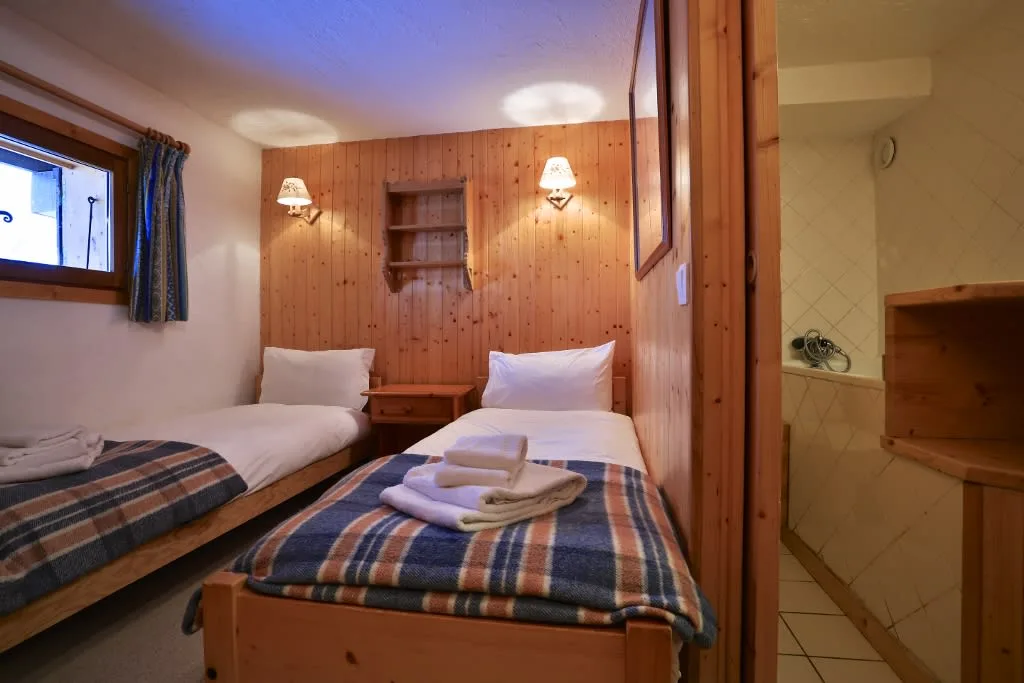Merry Chalet In Ideal Spot photo 5