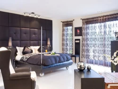 Captivating New Villa With Contemporary Vibe photo 3