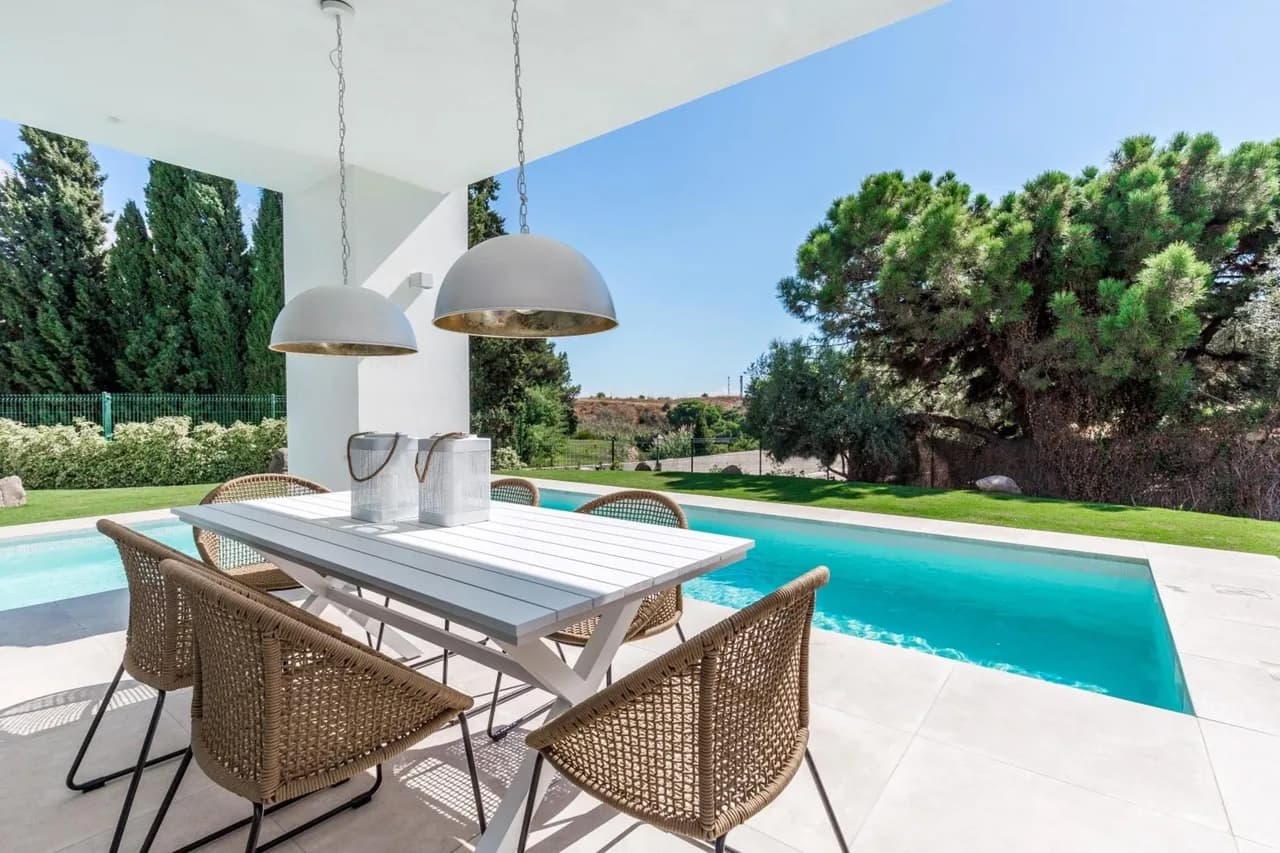 Young Marbella Villa With Serene Infinity Pool photo 5