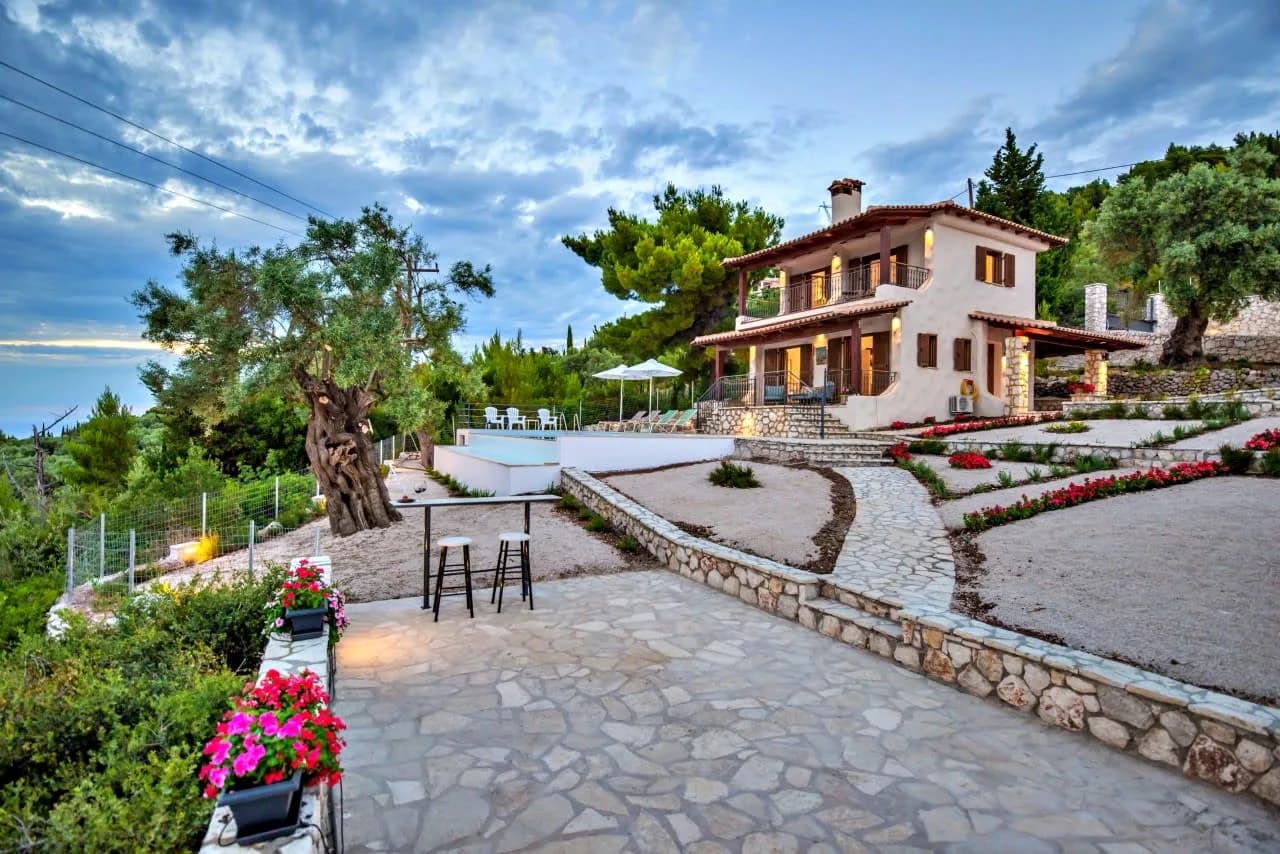 Spanish Style Villa in Heart of an Olive Forest photo 4