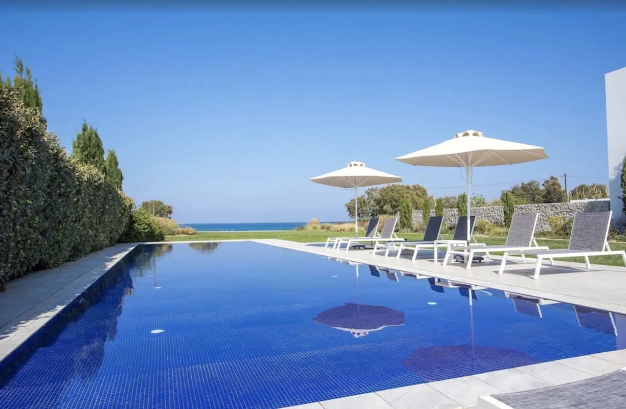 Paradise Villa Near Local Taverns, Bars and Shops photo 5