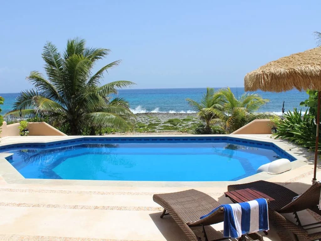 Spectacular Oceanfront Villa photo 2