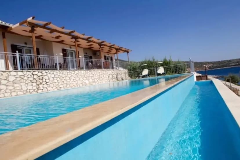 Great Villa Touching The Sea