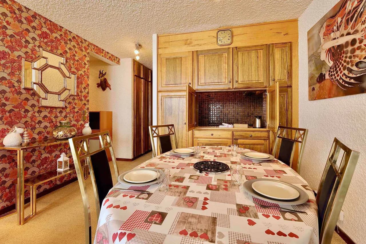 Mountain Retreat Apartment With Balcony Views photo 4