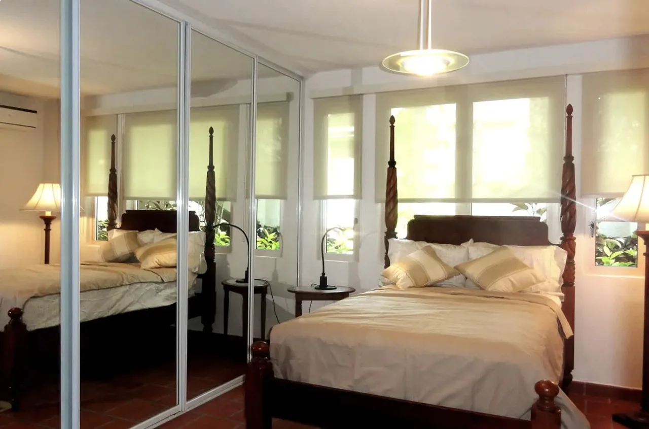 Grand Summer Villa in a Beachfront Community photo 5