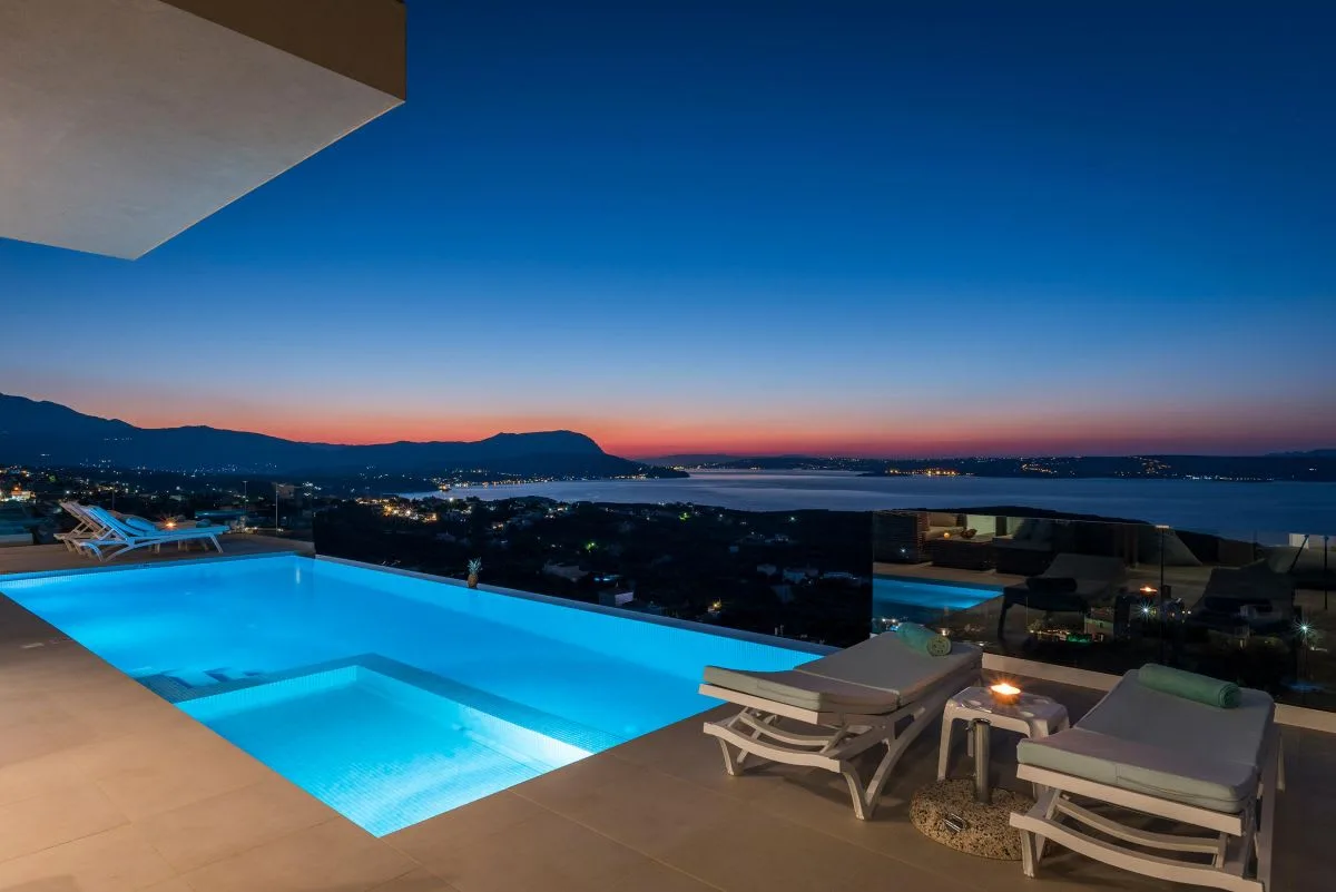 Villa on Beachfront with Breathtaking Sunsets photo 5