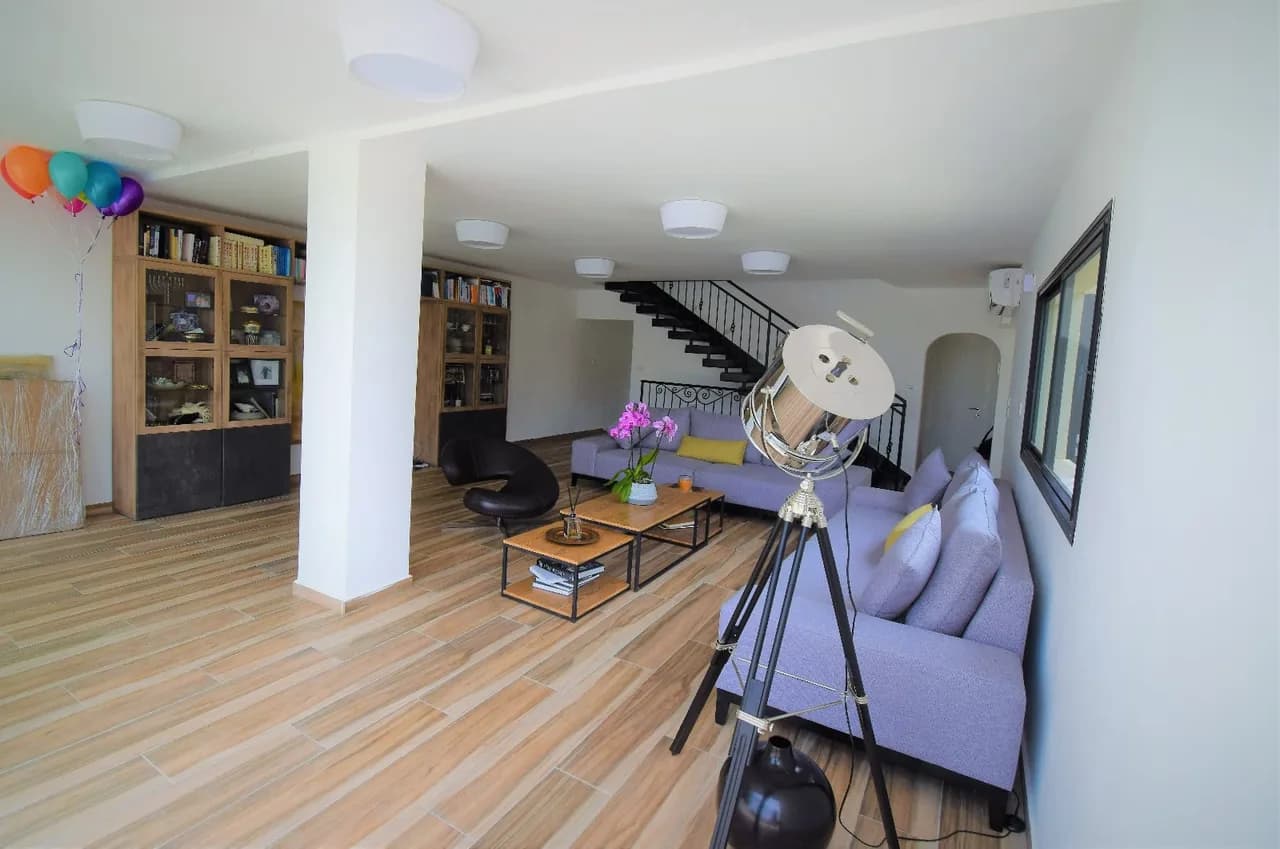 Wingate's Deluxe Villa Walking Distance to the Beach photo 3