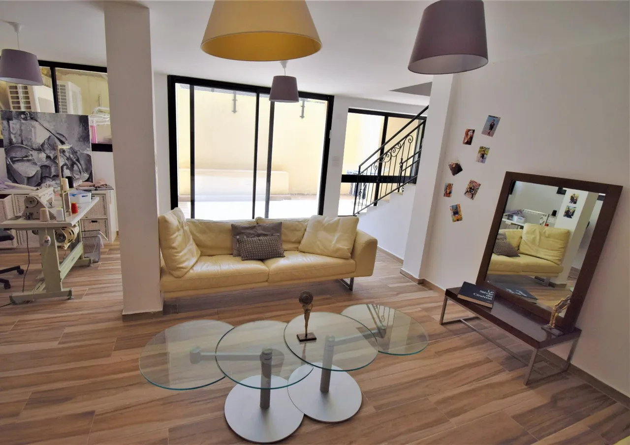 Wingate's Deluxe Villa Walking Distance to the Beach photo 4