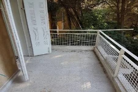 Generous Flat with Balcony photo 2