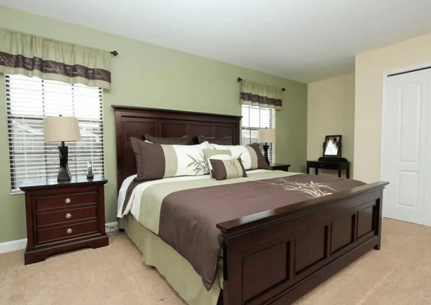 6 BR - Magical Vacation Home photo 3
