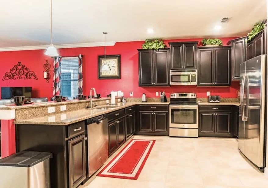 8 BR - Unique Vacation Home photo 4