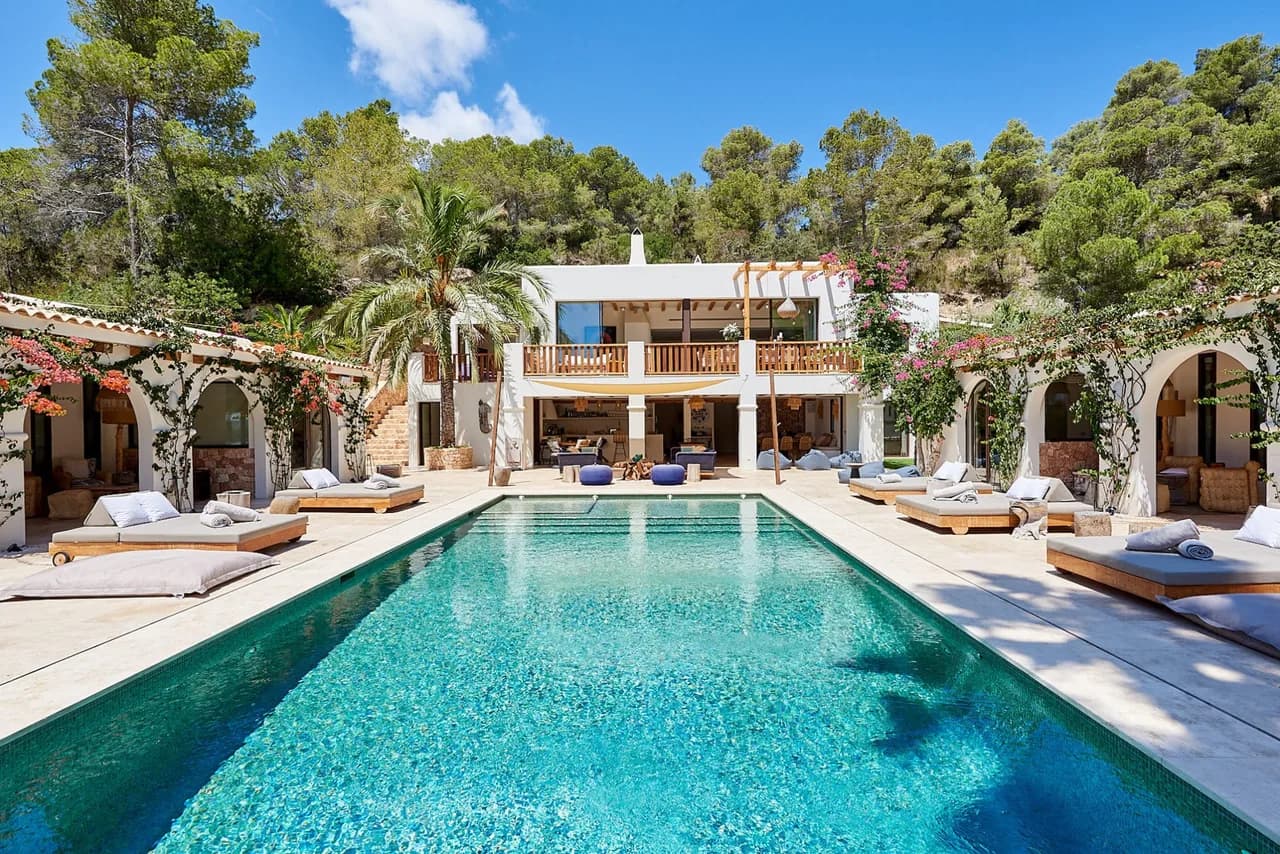 Splendid 12 BR Chic Villa photo 2