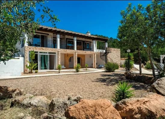 Cozy Mansion with Balcony photo 2