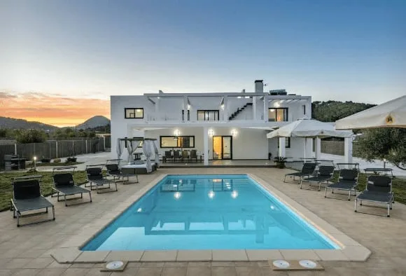 Deluxe 5 BR Villa photo 2