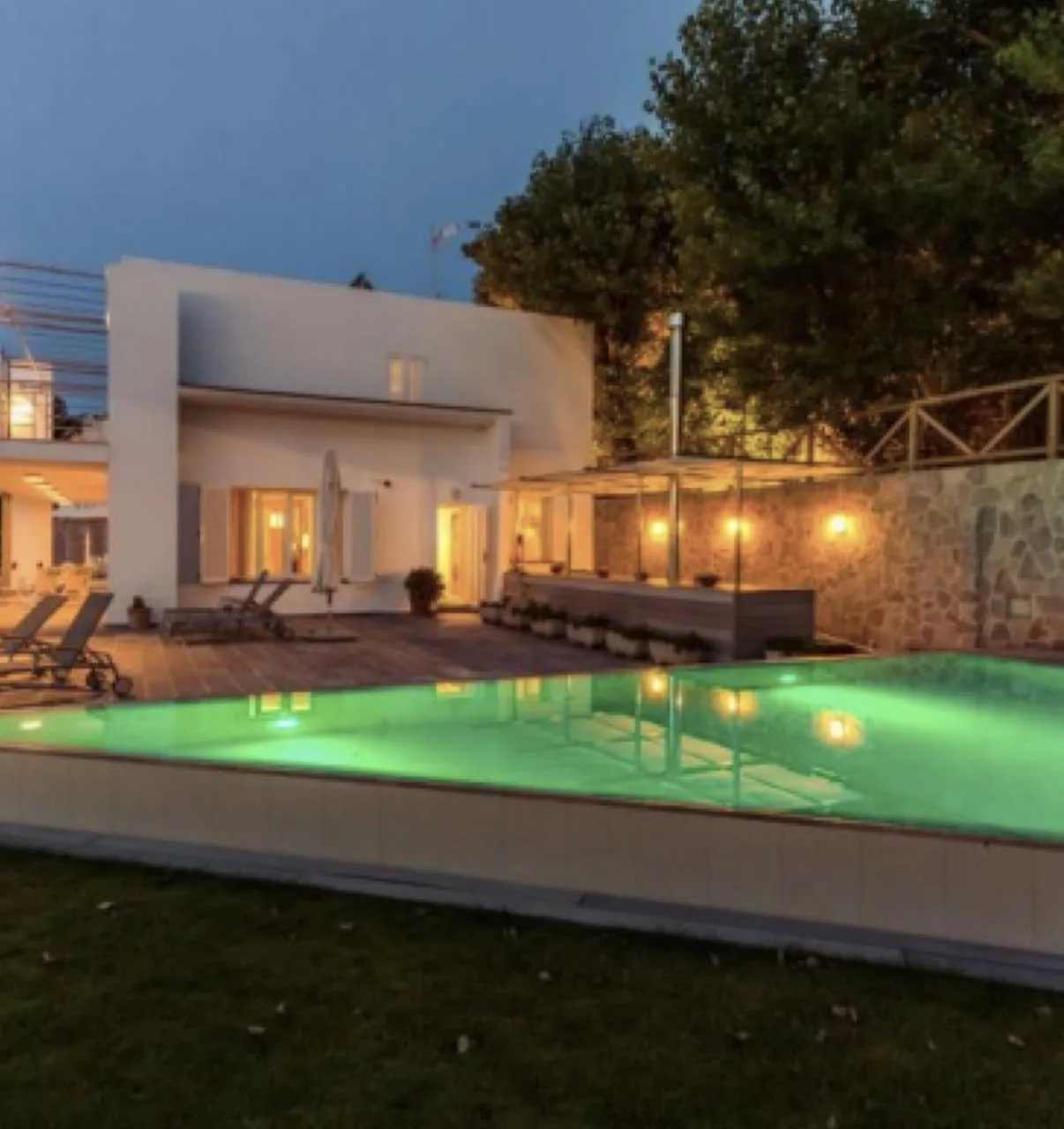 Most Wonderful Villa with Saline Pool and Waterfall photo 4