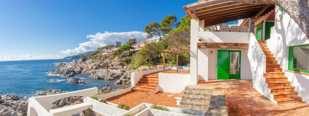 Lovely Six Bedroom Villa with Pool and Panoramic Views