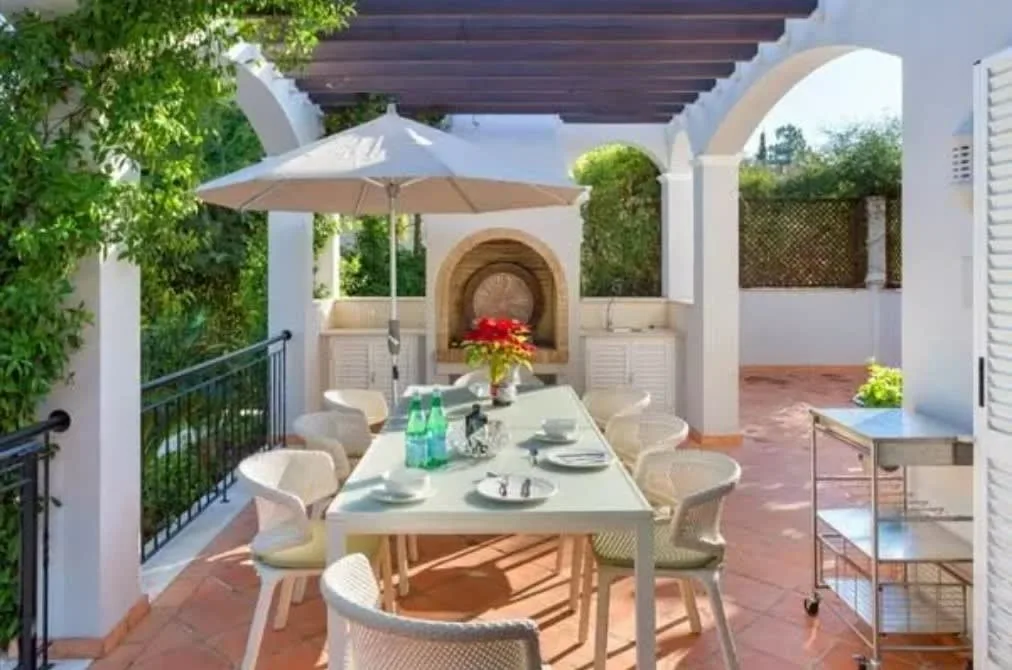 Superb Chic Villa with Amazing Design photo 5