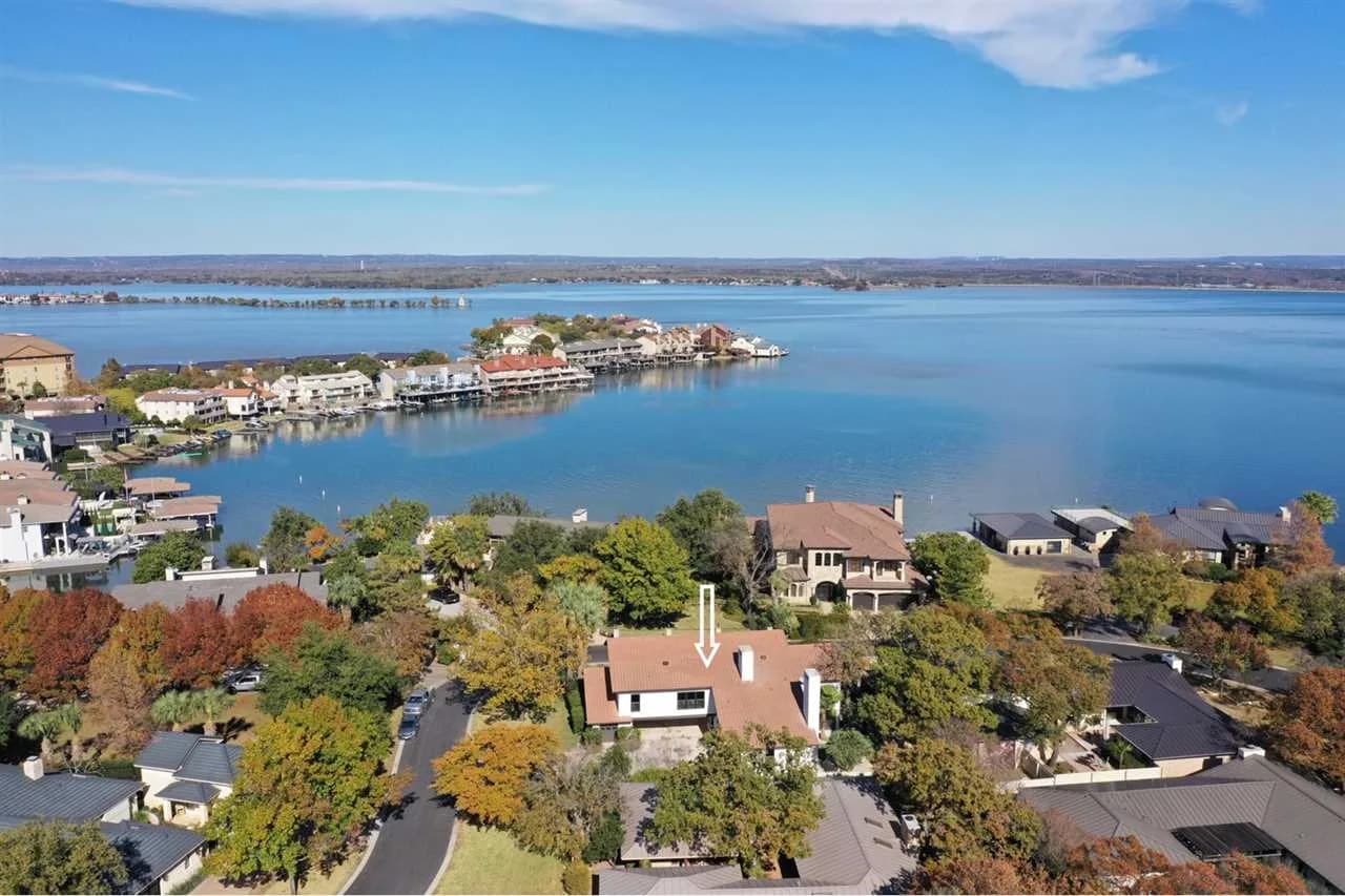 Accessible Luxury Villa in Horseshoe Bay