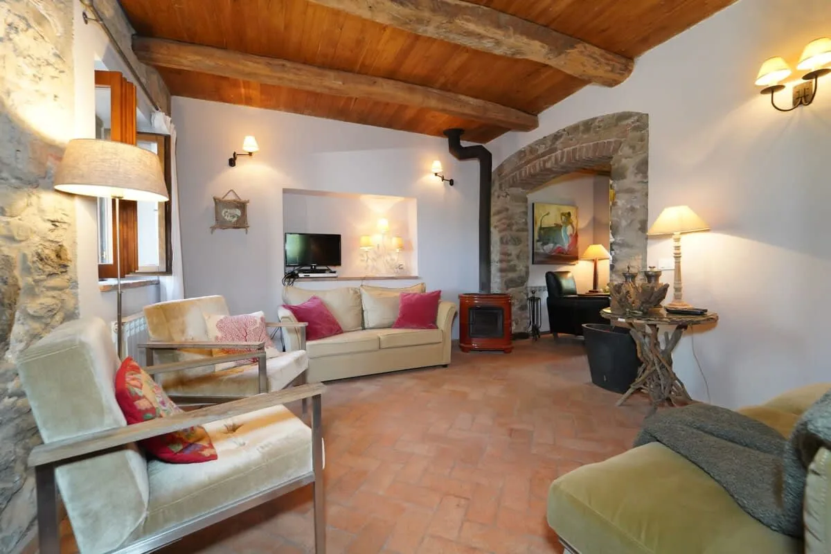 Beautiful Villa Surrounded by Forests photo 2