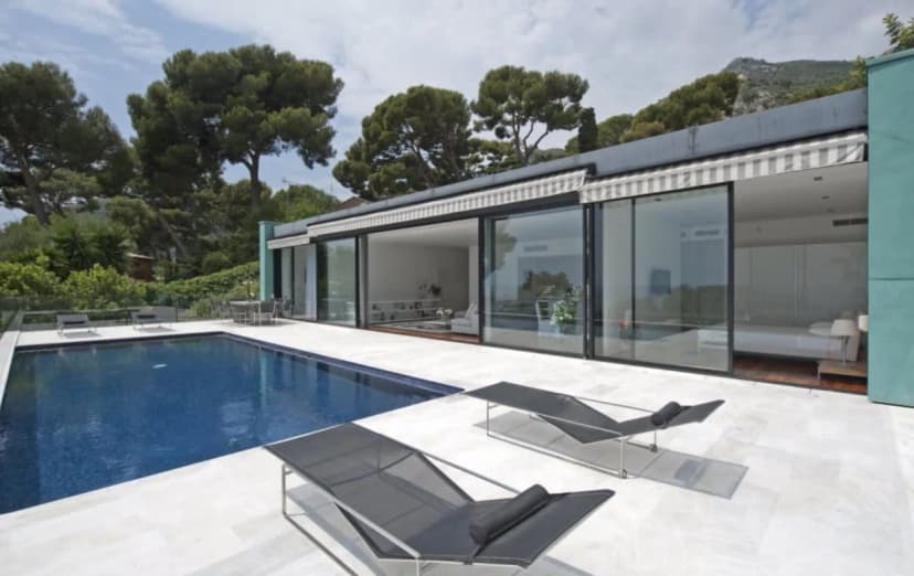 Proud Fashionable Villa with Superb Sea Views