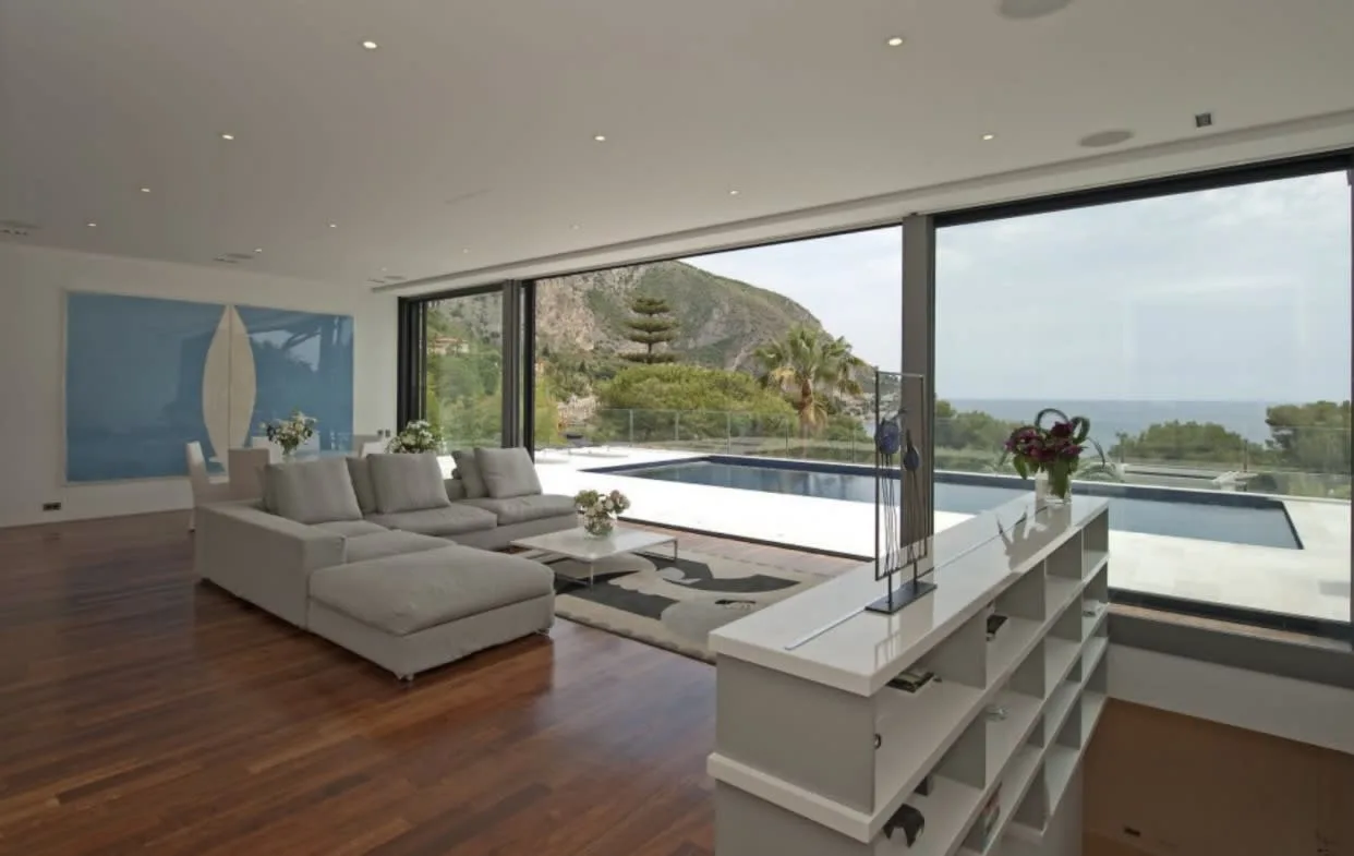 Proud Fashionable Villa with Superb Sea Views photo 4