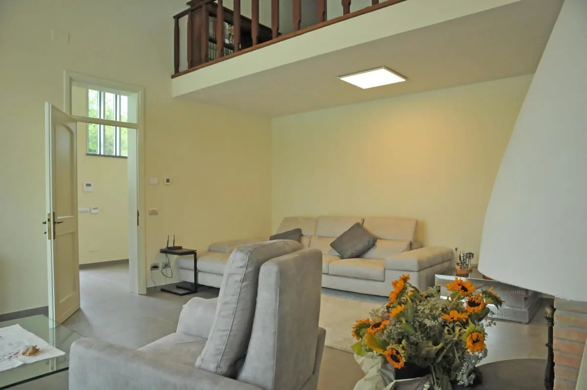 Ideal 5 BR Villa With Pool photo 2