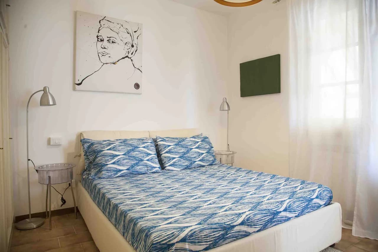 Lovely 4 BR Villa With Mediterranean Garden photo 3