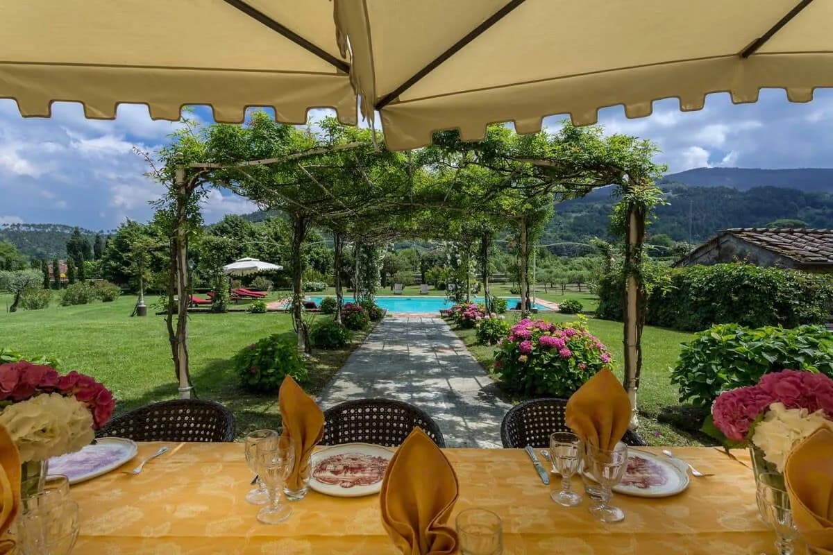 Traditional Tuscan Villa Surrounded By Olive Groves And Orchards photo 5