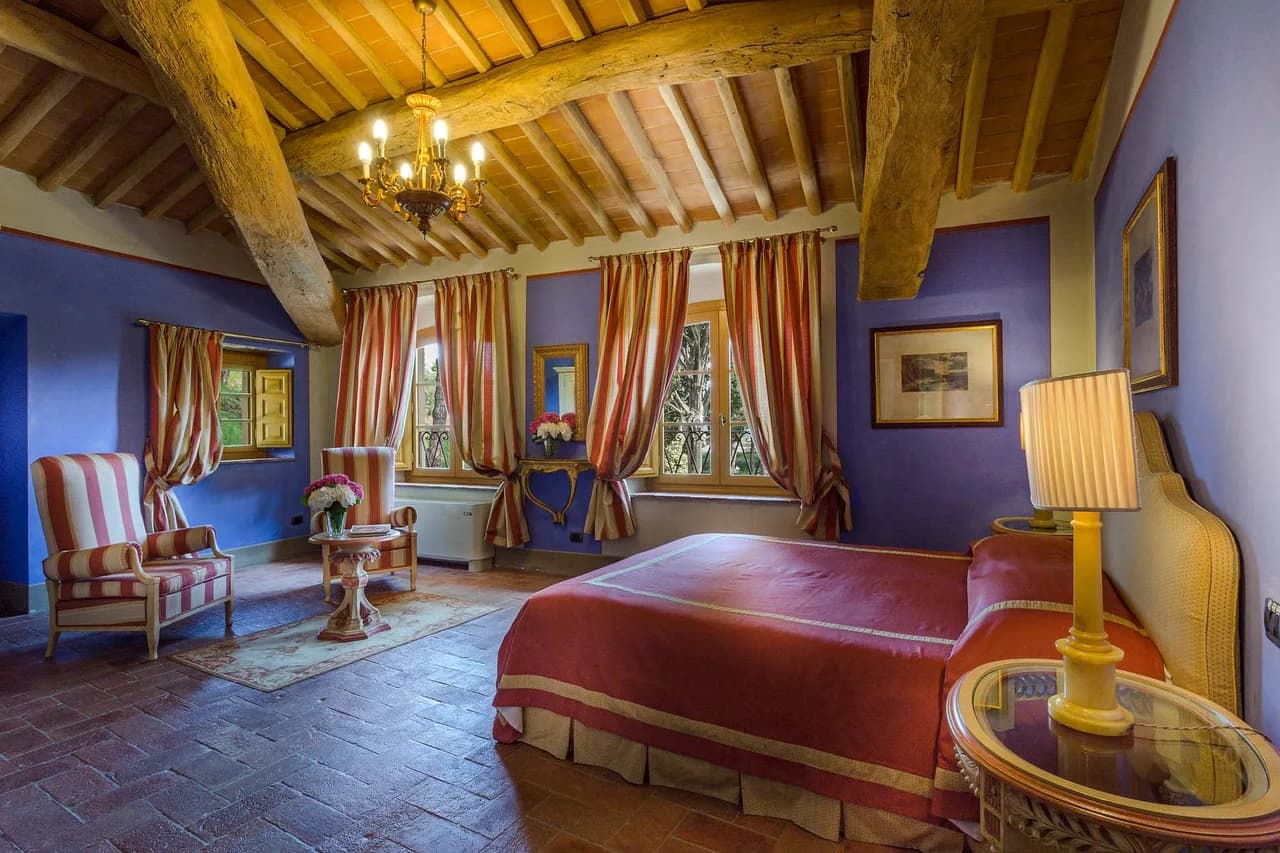 Lovely 6 BR Villa Nestled Among Olive Groves photo 4