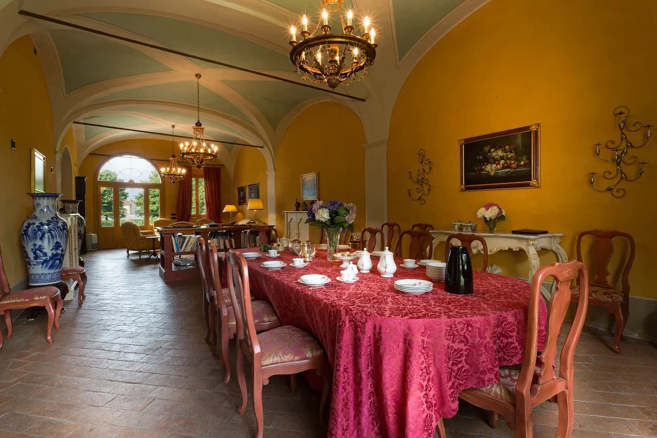 Lovely 6 BR Villa Nestled Among Olive Groves photo 5